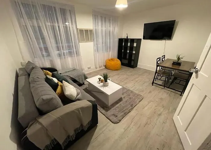 Comfortable 2 Bedroom On Tower Bridge