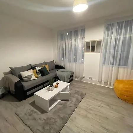 Comfortable 2 Bedroom On Tower Bridge London Exterior photo